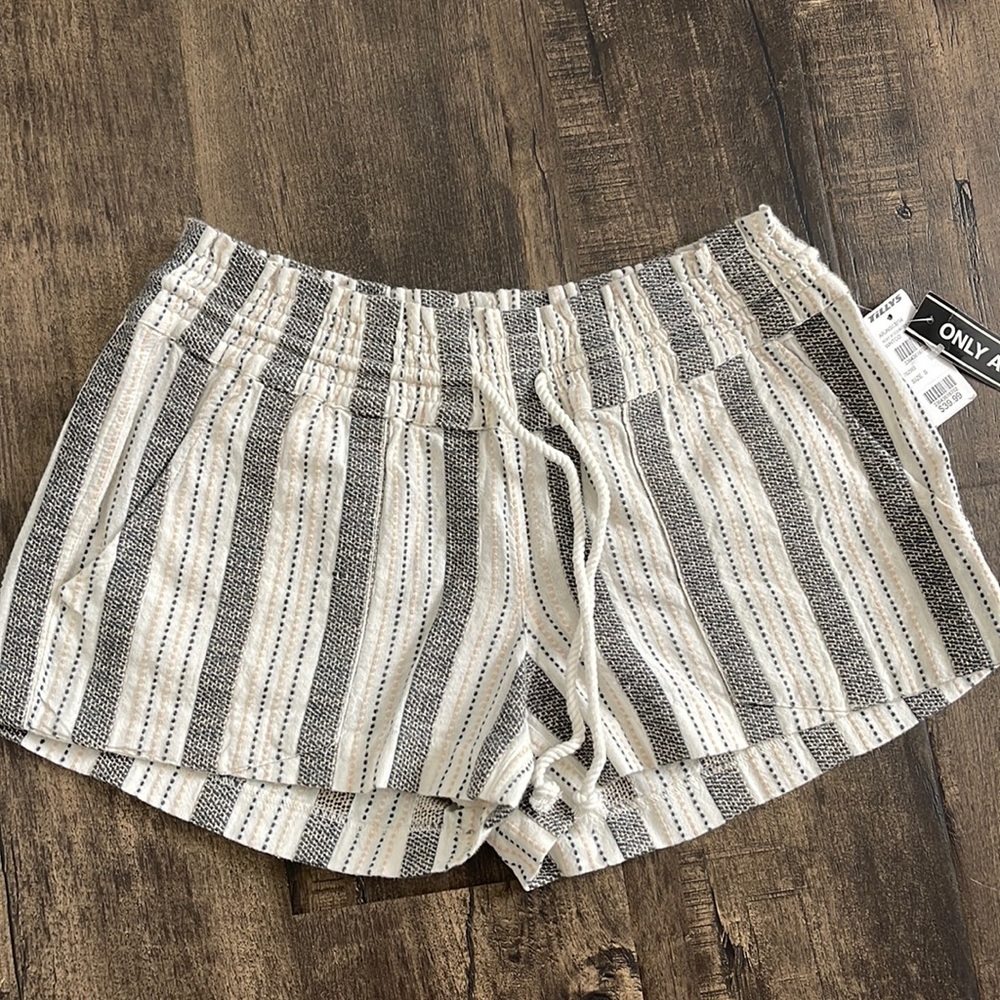NWT! Roxy Beach Shorts